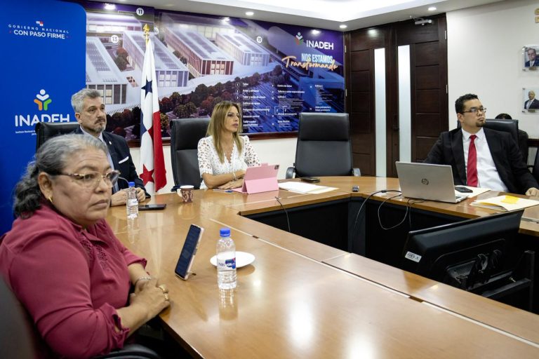 Conacom aprueba nuevas normas de competencia para fortalecer la formación técnica y profesional